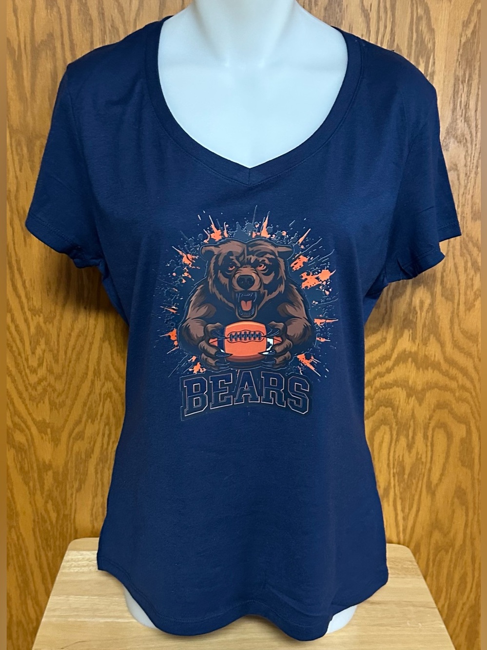 Chicago Bears V-Neck Graphic Tee - NIP